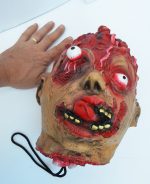 Life Size Halloween Prop Hanging bloody Head - Image 4